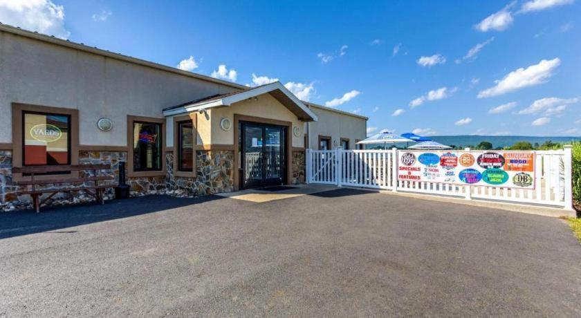 Best Western Nittany Inn Milroy Exterior photo